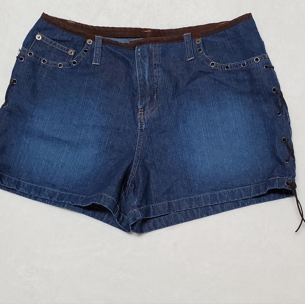 Route 66 Vintage 90s Dark Wash Low Rise Side Lace-up Faux Leather Booty Shorts - Picture 4 of 10